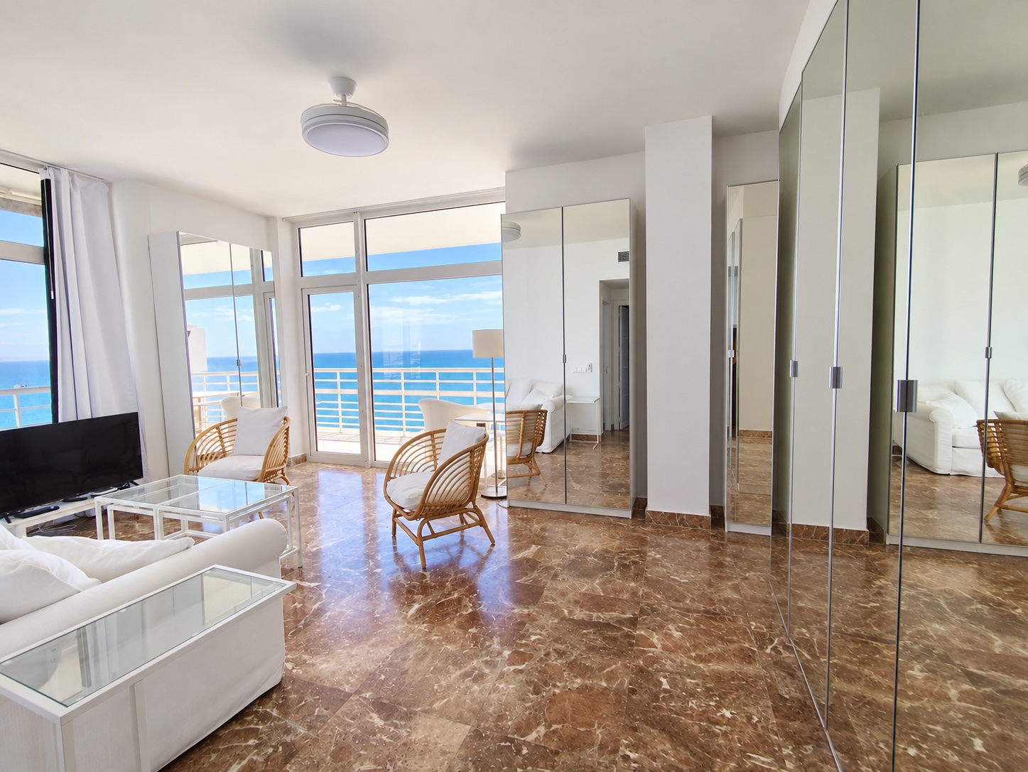 Living room 1 · Overview